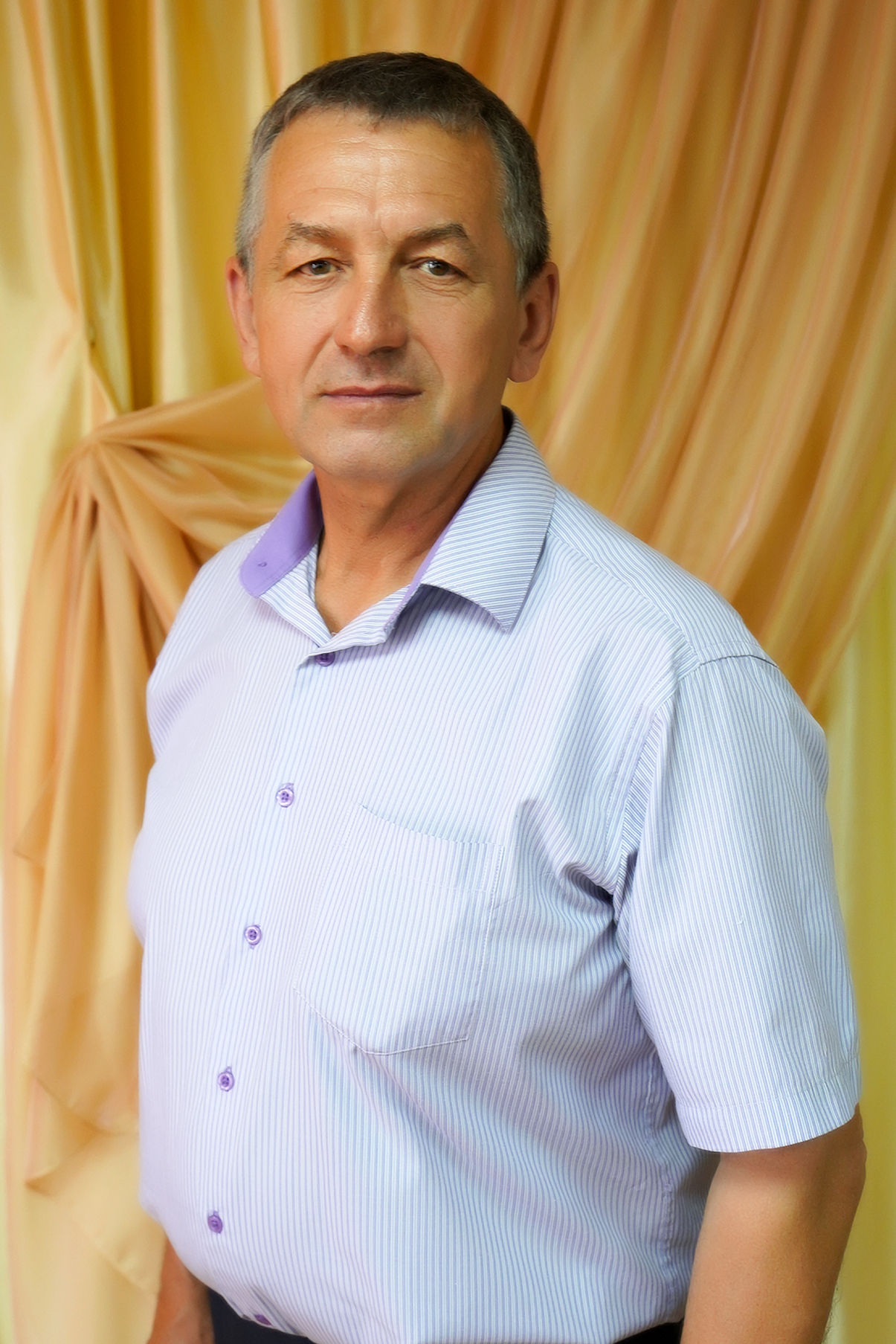 Ряполов Виктор Андреевич.